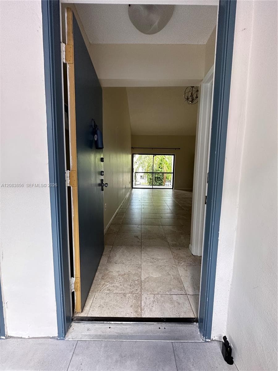 9435 Fontainebleau Blvd # 206, Miami, FL 33172 photo 2
