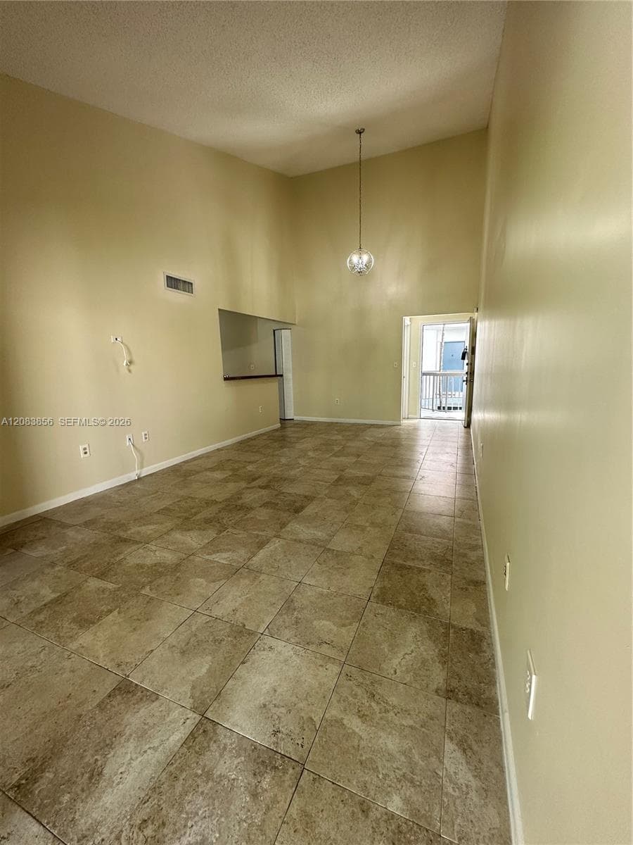 9435 Fontainebleau Blvd # 206, Miami, FL 33172 photo 4