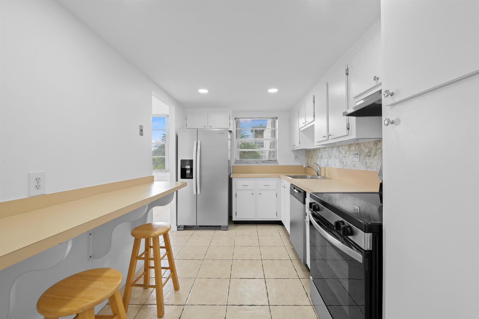 2781 TAFT Street # 303, Hollywood, FL 33020 photo 2
