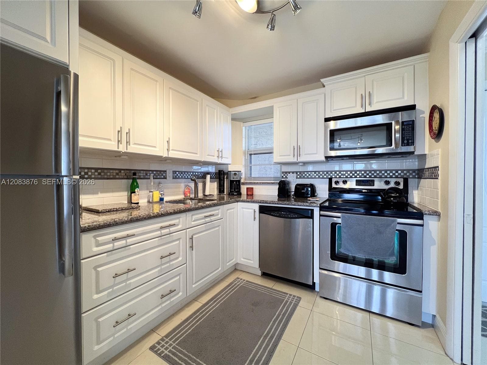 8900 Washington Blvd # 401A, Pembroke Pines, FL 33025 photo 2