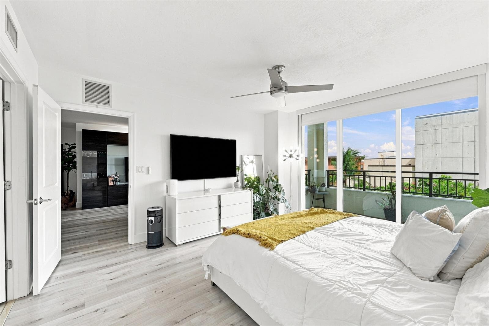 610 W Las Olas Boulevard # 416N, Fort Lauderdale, FL 33312 photo 9