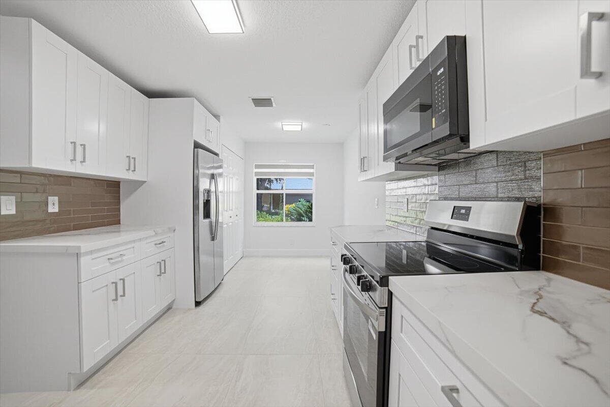 4112 Pine Ridge Lane, Weston, FL 33331 photo 6