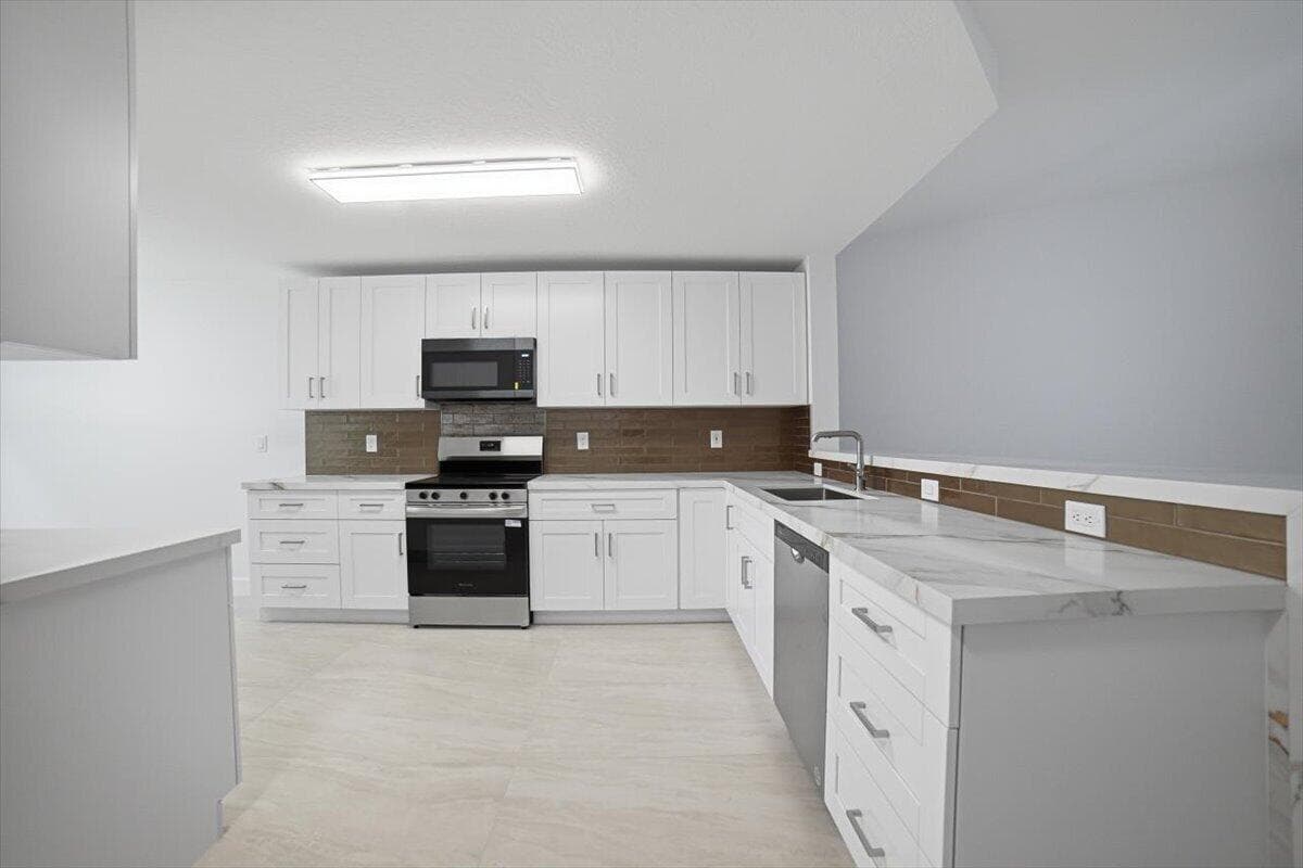 4112 Pine Ridge Lane, Weston, FL 33331 photo 7
