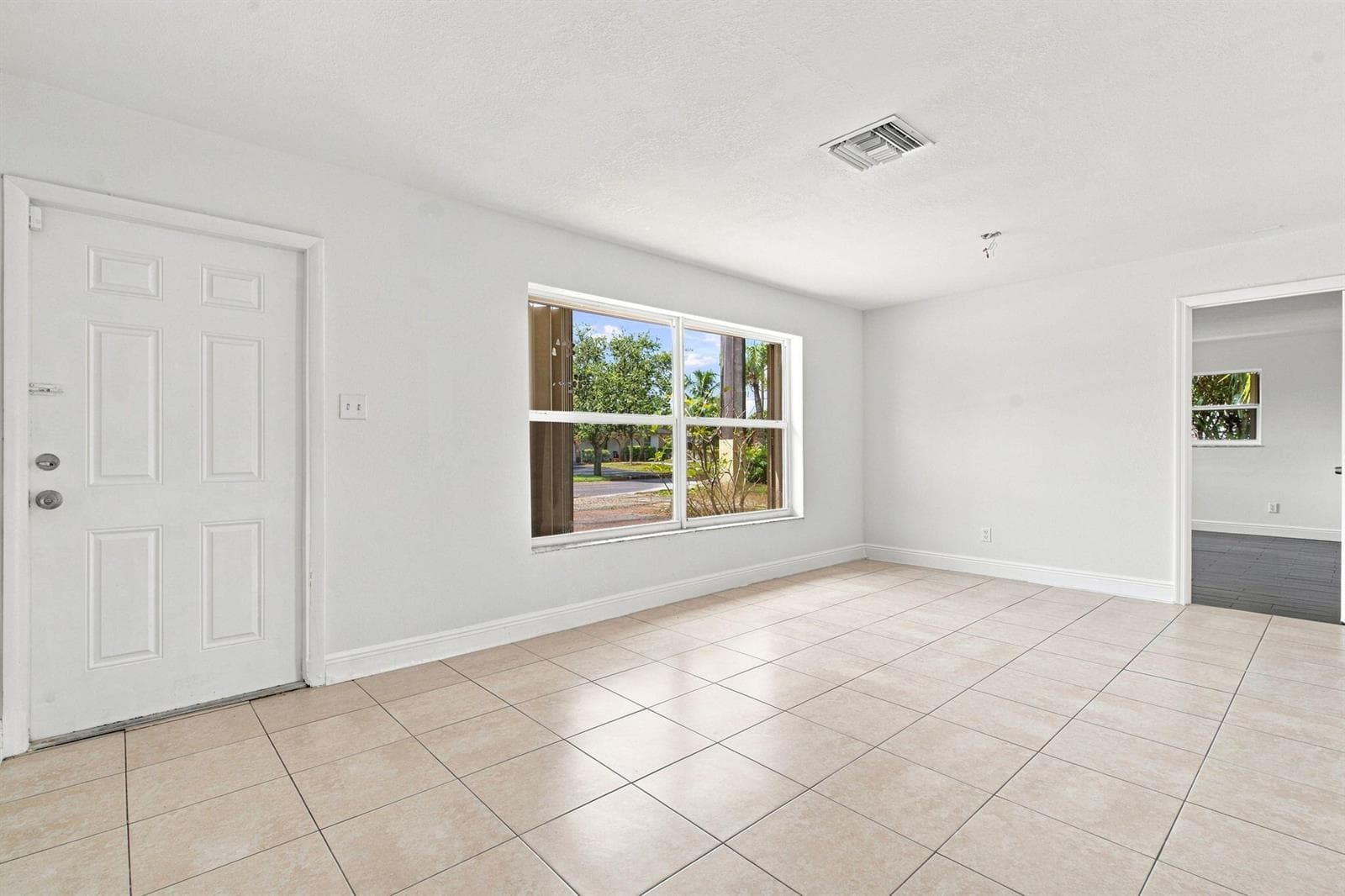 399 SW 14TH Street, Deerfield Beach, FL 33441 photo 3