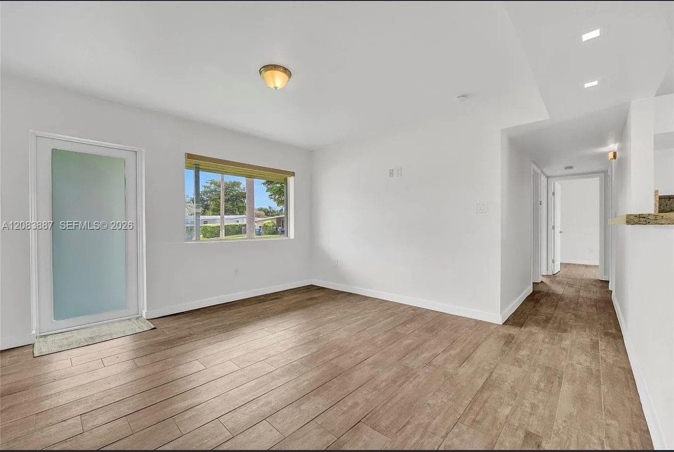 11250 SW 46th St, Miami, FL 33165 photo 4