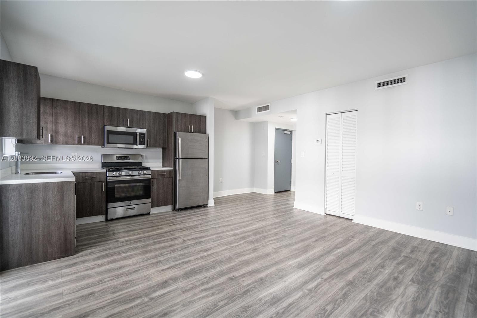 331 85th St # 10, Miami Beach, FL 33141 photo 3