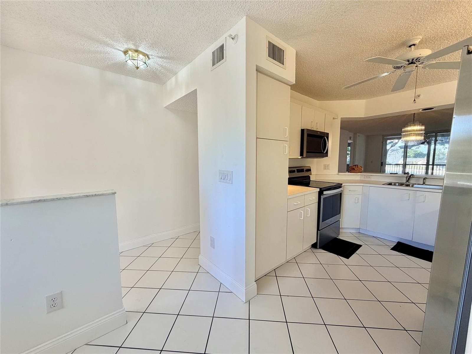 9587 WELDON Circle # B204, Tamarac, FL 33321 photo 6