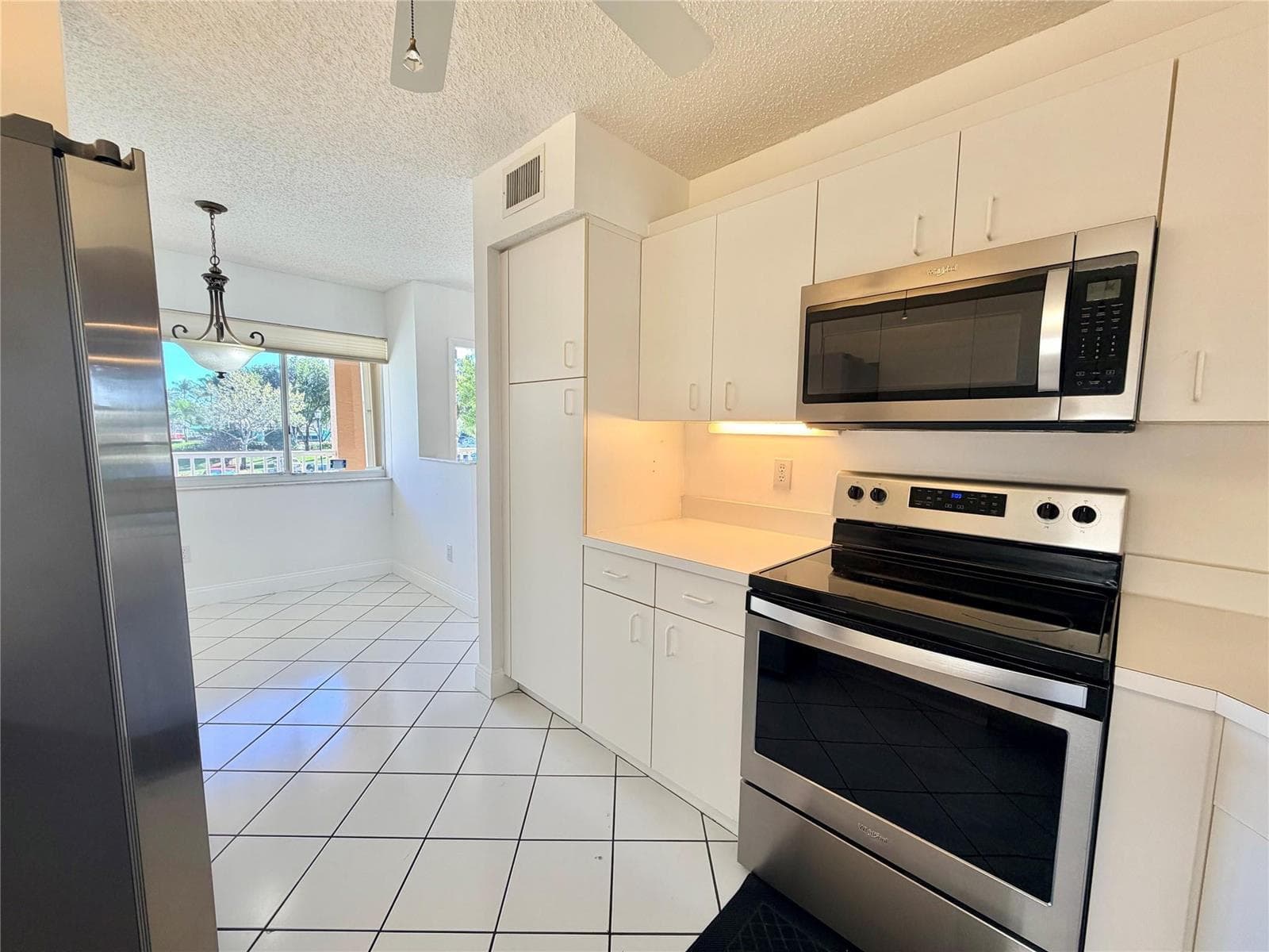 9587 WELDON Circle # B204, Tamarac, FL 33321 photo 4