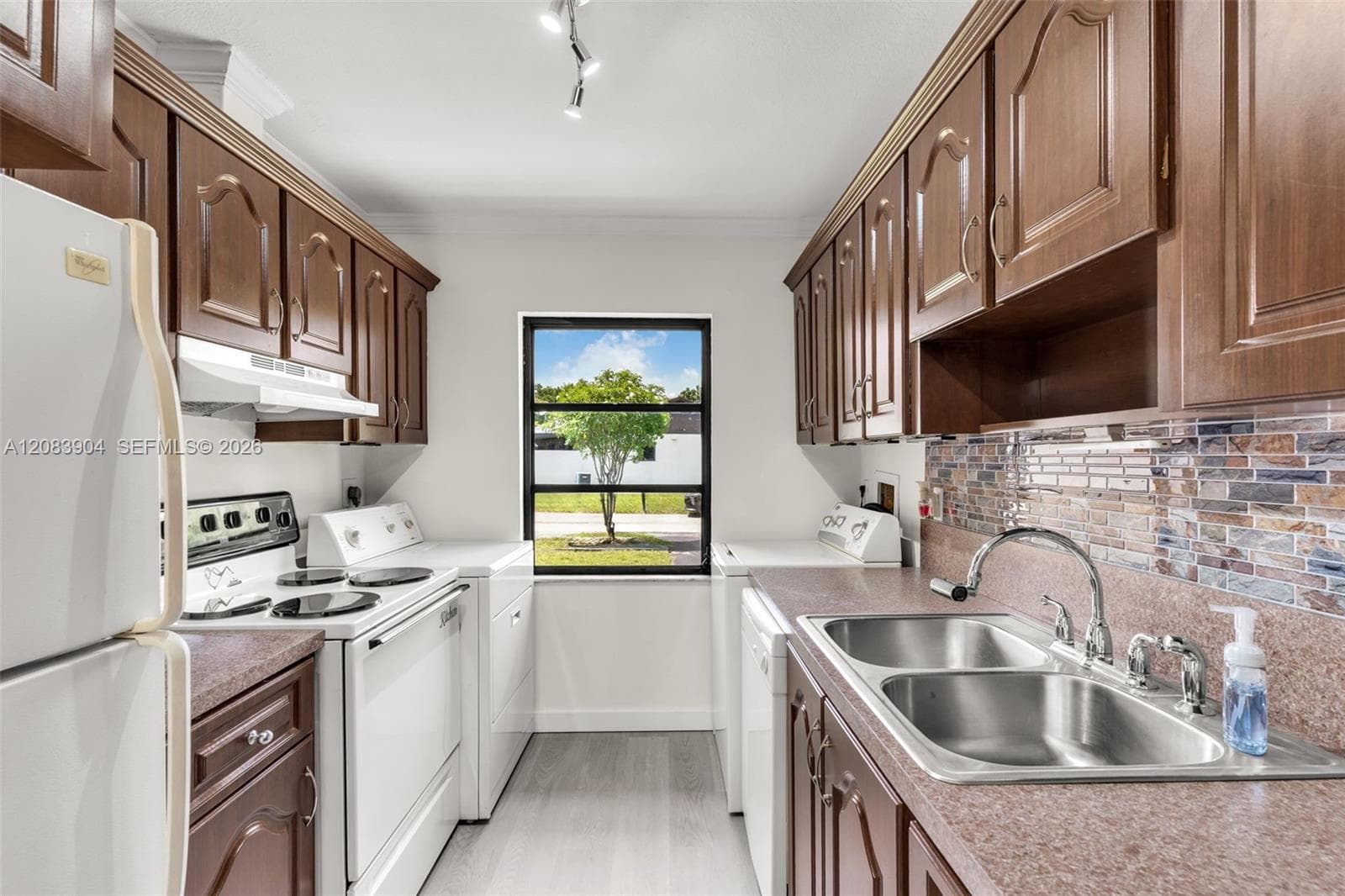 13962 SW 52 LN, Miami, FL 33175 photo 9