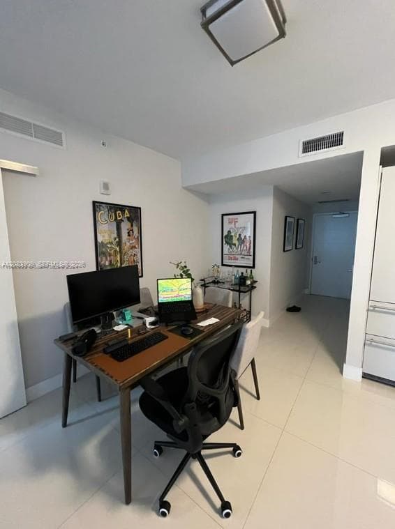 1010 Brickell Ave # 2308, Miami, FL 33131 photo 4