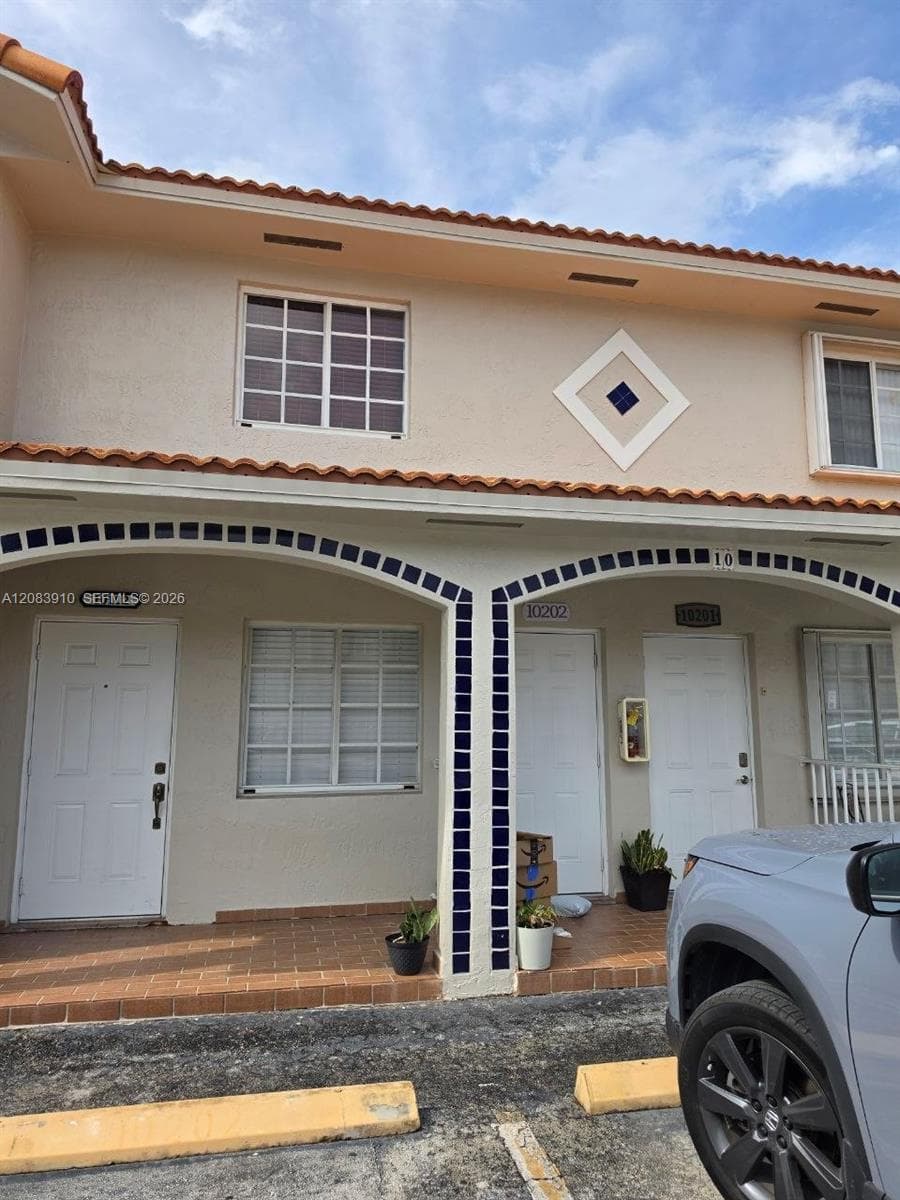 10101 W Okeechobee Rd # 10-202, Hialeah Gardens, FL 33016 photo 2
