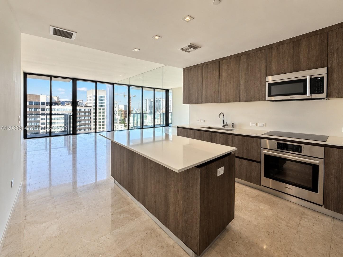 88 SW 7th St # 1808, Miami, FL 33130 photo 2