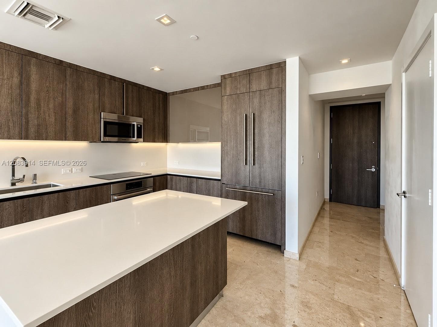 88 SW 7th St # 1808, Miami, FL 33130 photo 3