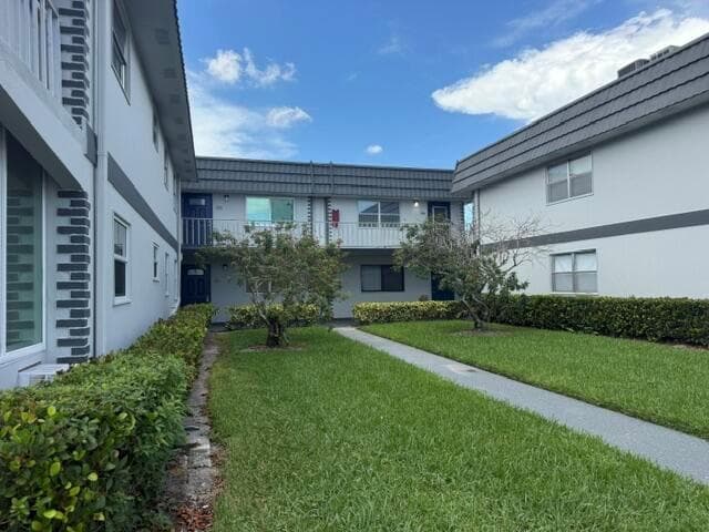 286 SAXONY F, Delray Beach, FL 33446 photo 8
