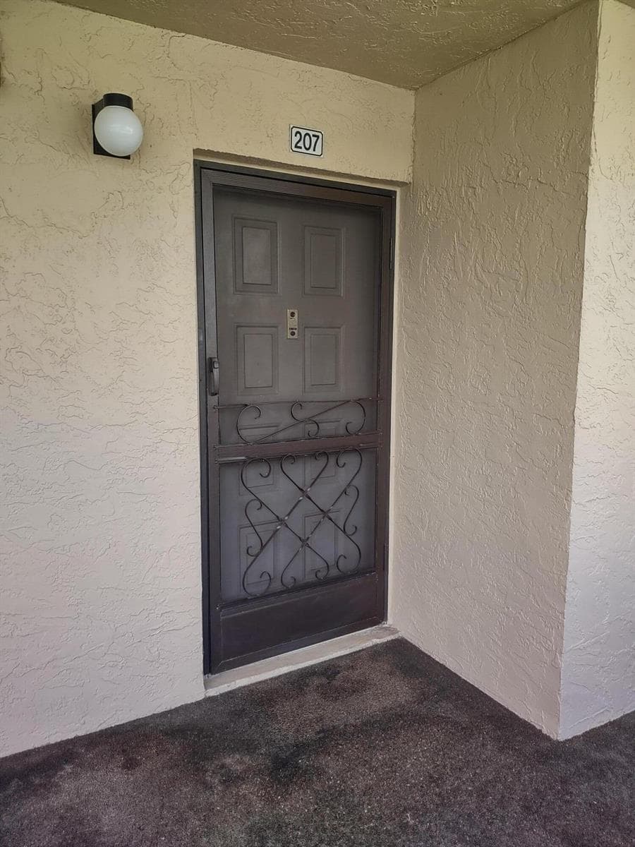 3212 STRAWFLOWER Way # 207, Lake Worth, FL 33467 photo 2