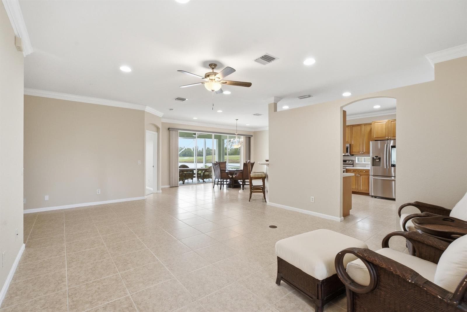 562 NW WAVERLY Circle, Port St. Lucie, FL 34983 photo 5