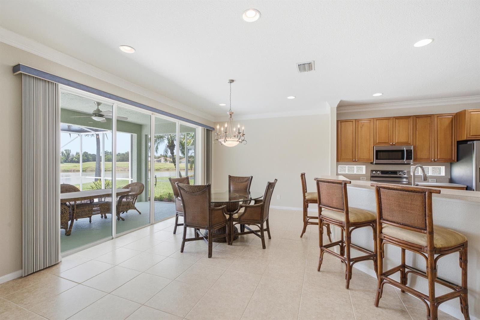 562 NW WAVERLY Circle, Port St. Lucie, FL 34983 photo 11