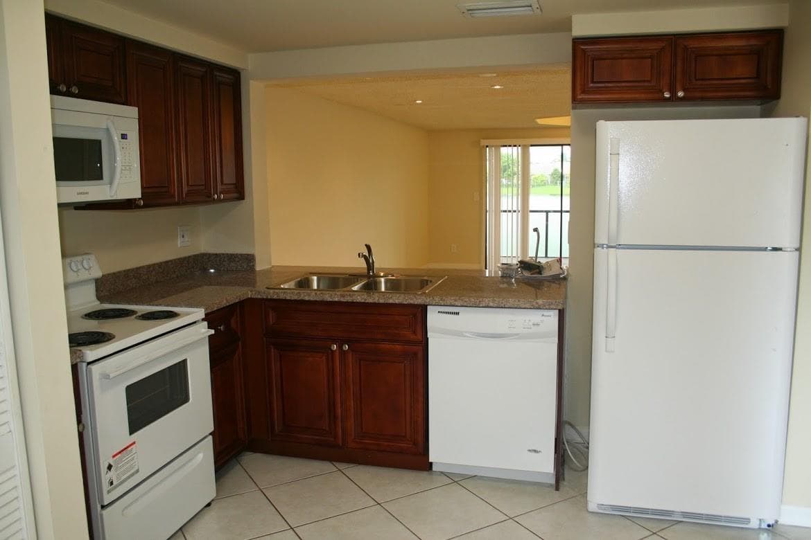 4733 NW 90TH Avenue, Sunrise, FL 33351 photo 2