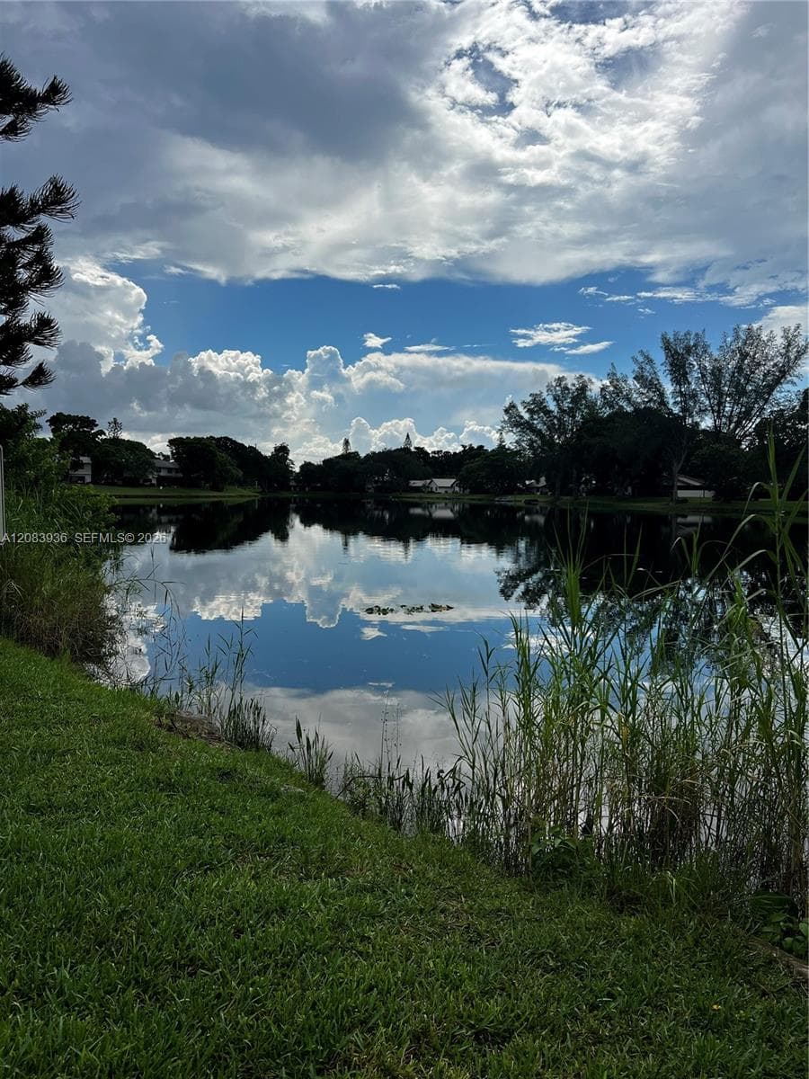 3720 Inverrary Dr # 1W, Lauderhill, FL 33319 photo 6