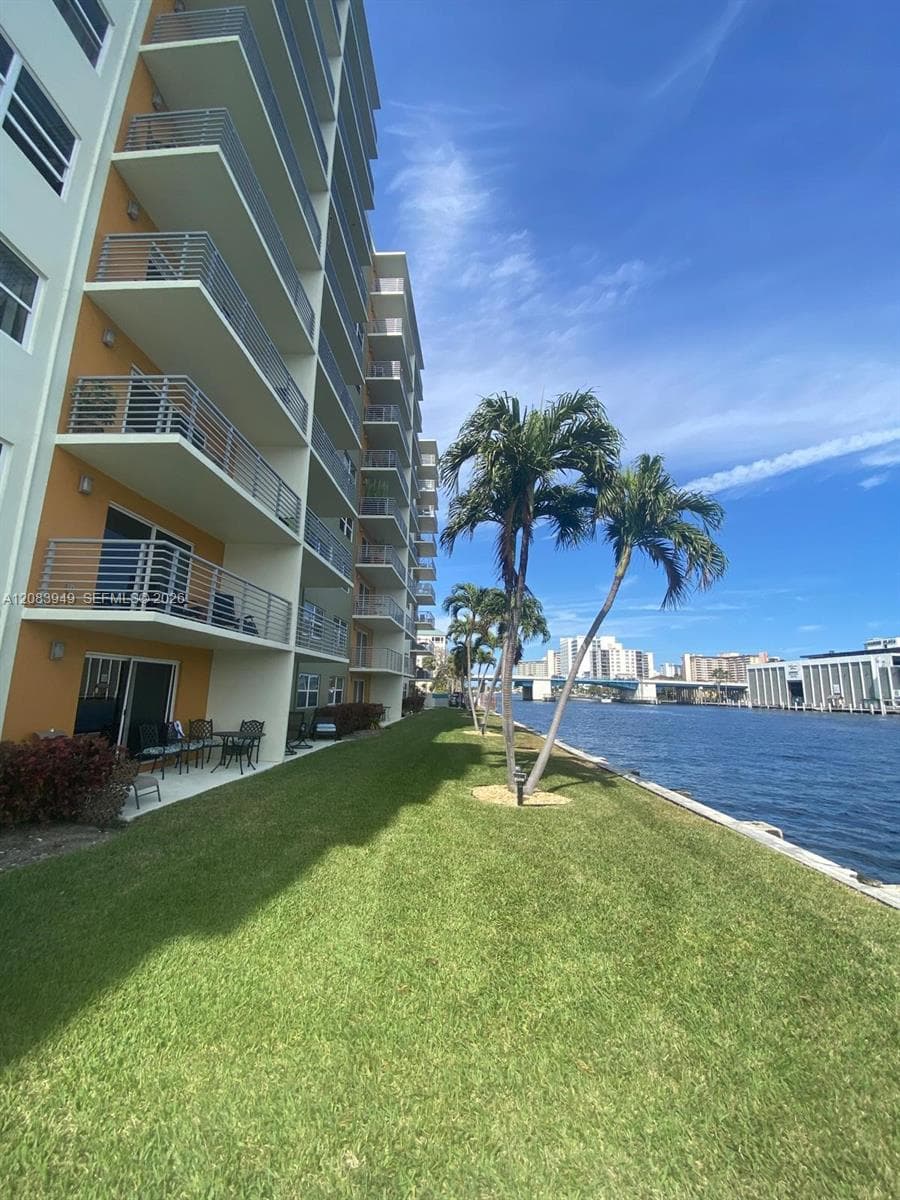 2900 NE 30th St # F2, Fort Lauderdale, FL 33306 photo 2