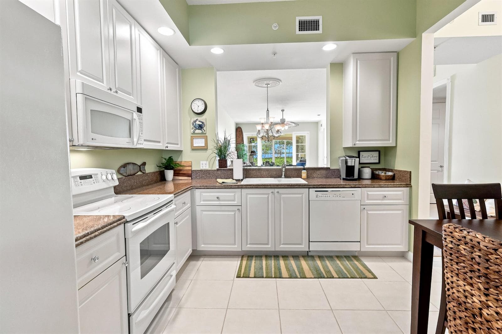 26 HARBOUR ISLE Drive W # 102, Fort Pierce, FL 34949 photo 9