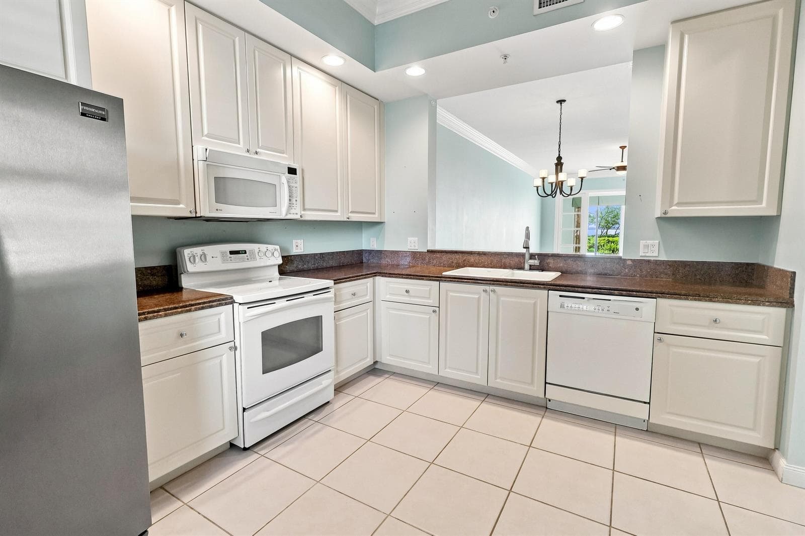25 HARBOUR ISLE Drive W # 104, Fort Pierce, FL 34949 photo 10