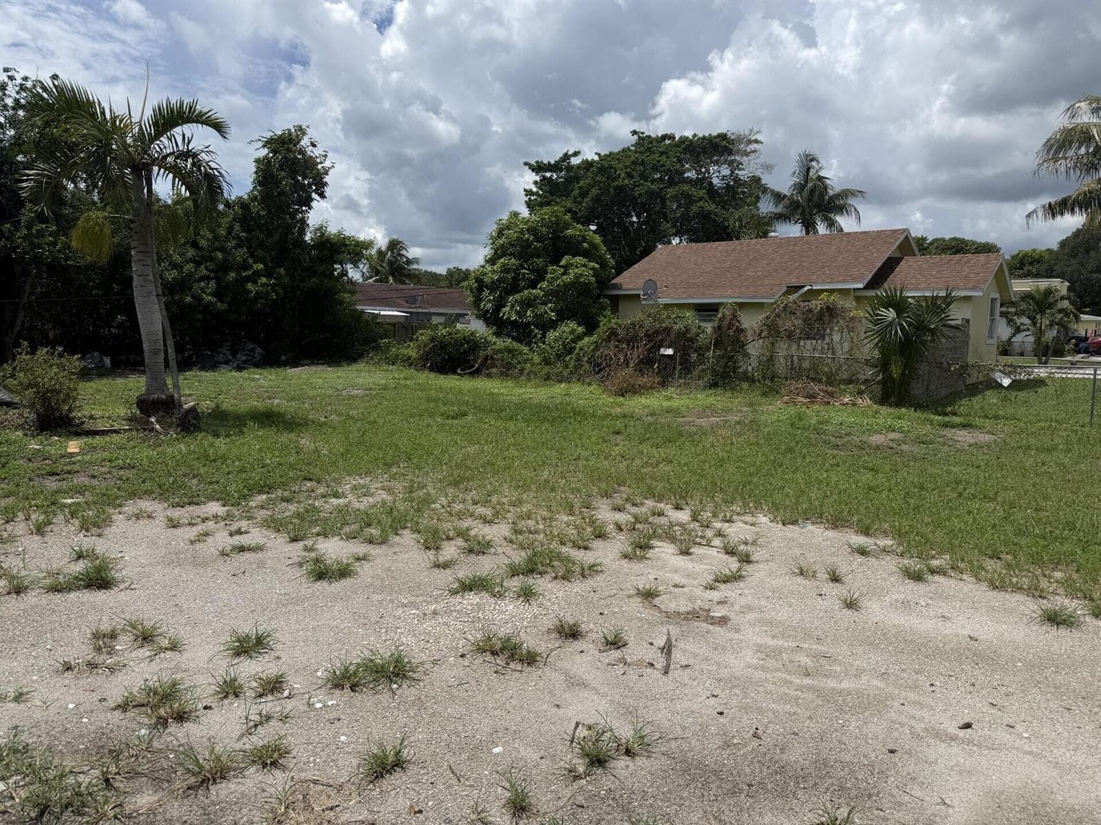 2422 Genessee Avenue, West Palm Beach, FL 33409 photo 10