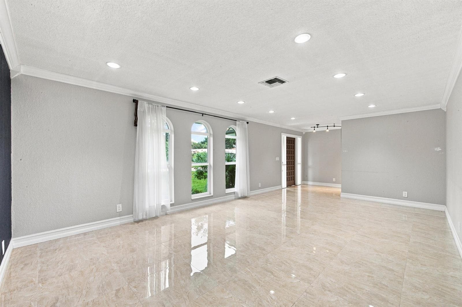 2380 NW 107TH Avenue, Coral Springs, FL 33065 photo 8