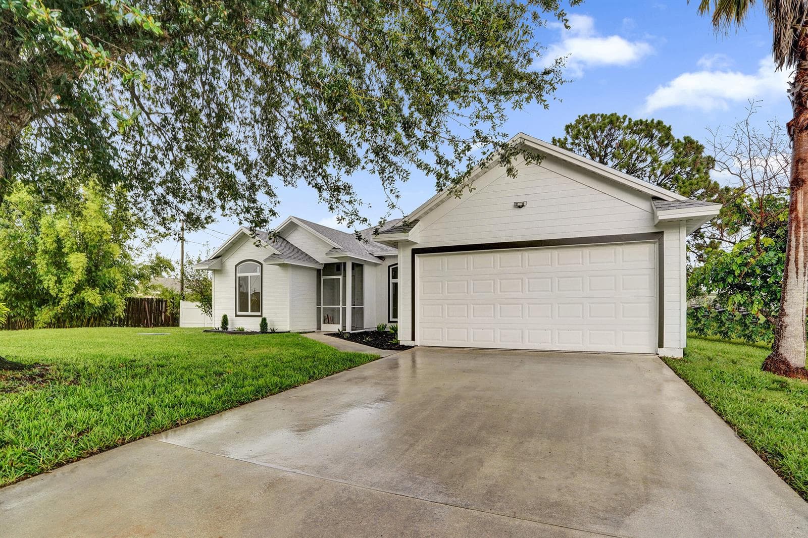 1237 SW Edinburgh Drive, Port St. Lucie, FL 34953 photo 3