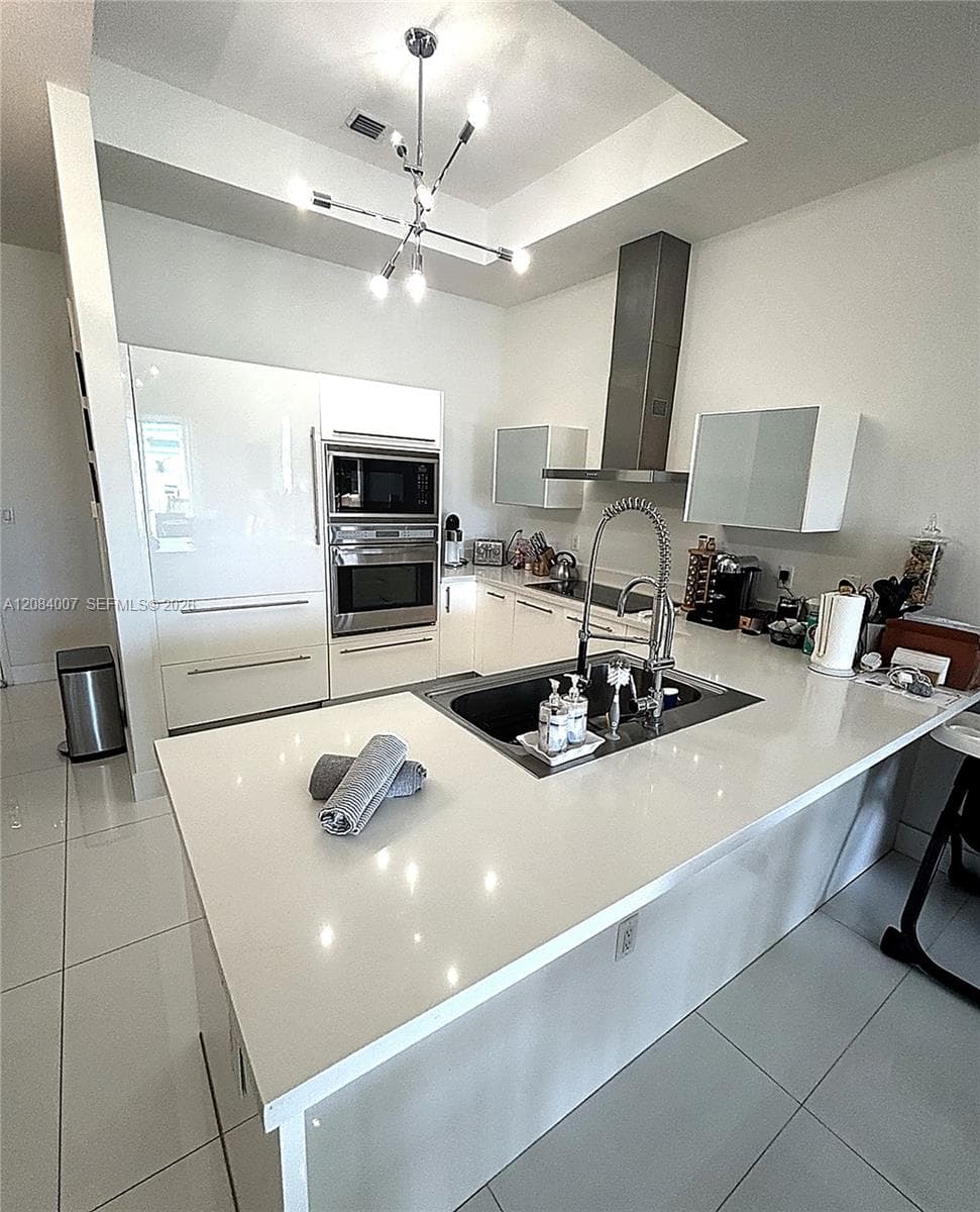 250 NE Sunny Isles Blvd # TH-407, Sunny Isles Beach, FL 33160 photo 5
