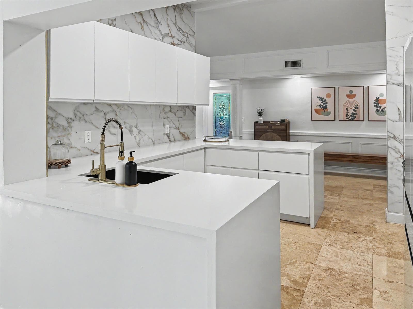 2836 NW 11TH Avenue, Wilton Manors, FL 33311 photo 3