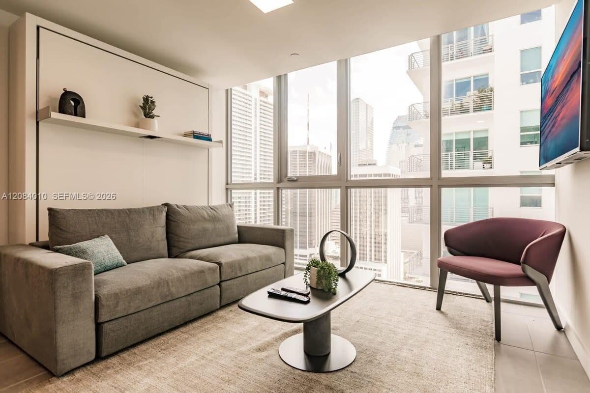 227 NE 2nd St # 3001, Miami, FL 33132 photo 11