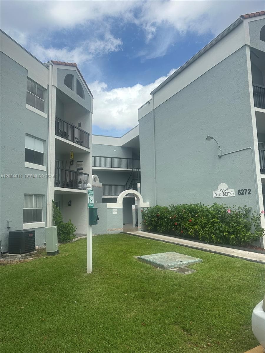 6272 NW 186th St # 212, Hialeah, FL 33015 photo 2