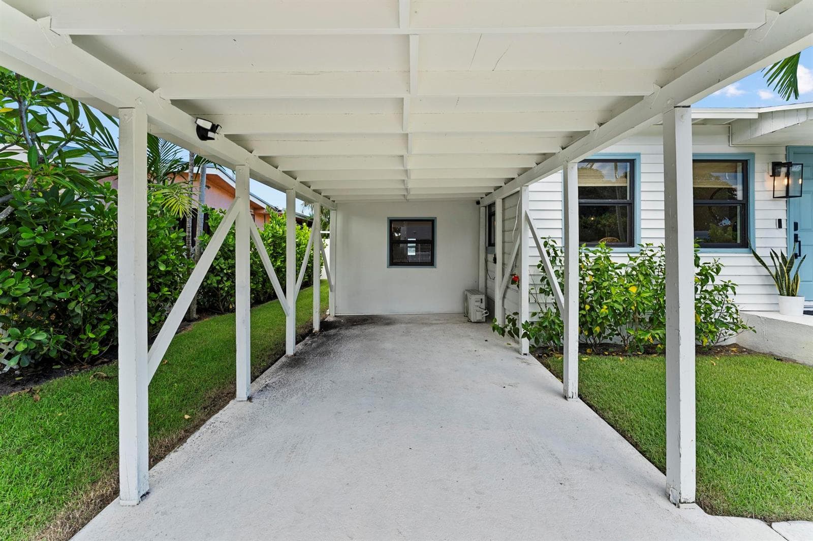 721 Dobbins Street, West Palm Beach, FL 33405 photo 9