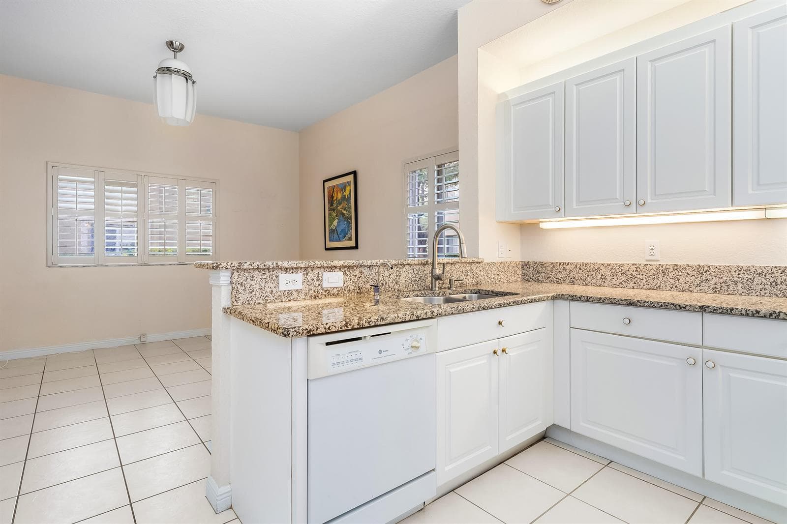 7927 Exeter Boulevard E, Tamarac, FL 33321 photo 12