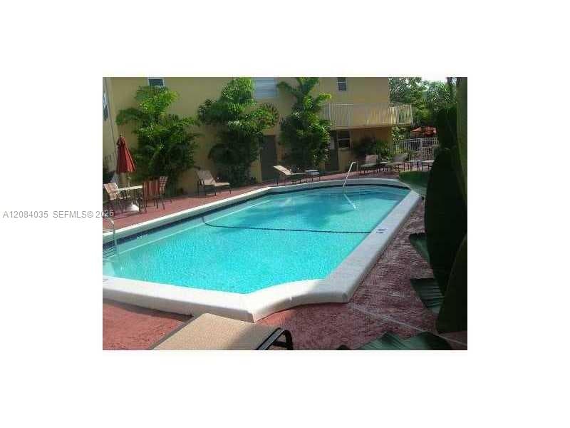 4071 N Dixie Hwy # 11, Oakland Park, FL 33334 photo 2