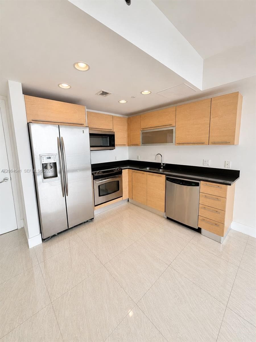 951 Brickell Ave # 1609, Miami, FL 33131 photo 2