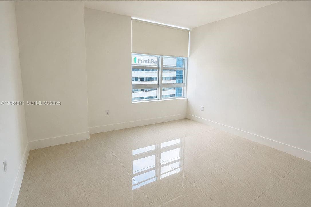 951 Brickell Ave # 1609, Miami, FL 33131 photo 3