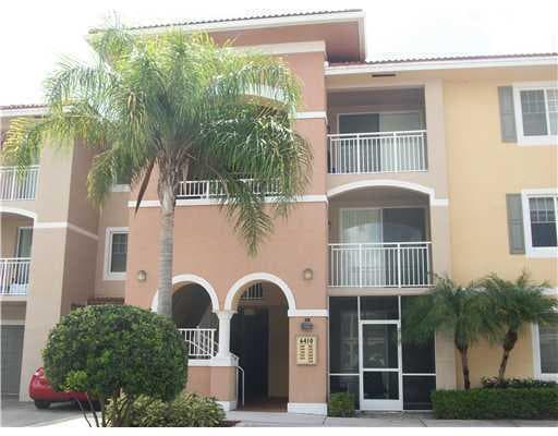 6410 Emerald Dunes Drive, West Palm Beach, FL 33411