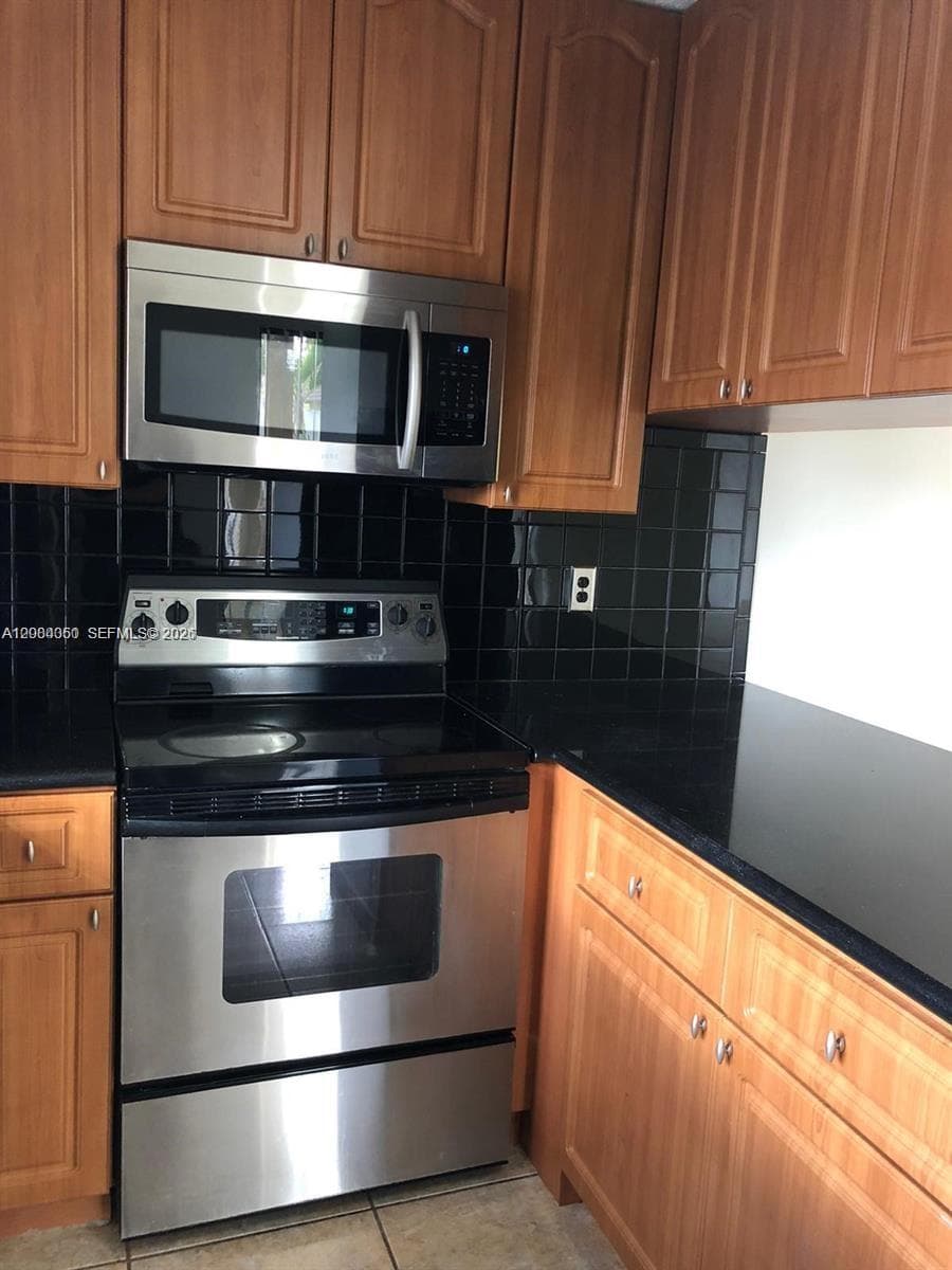 6575 W 24th Ct # 3-14, Hialeah, FL 33016 photo 7