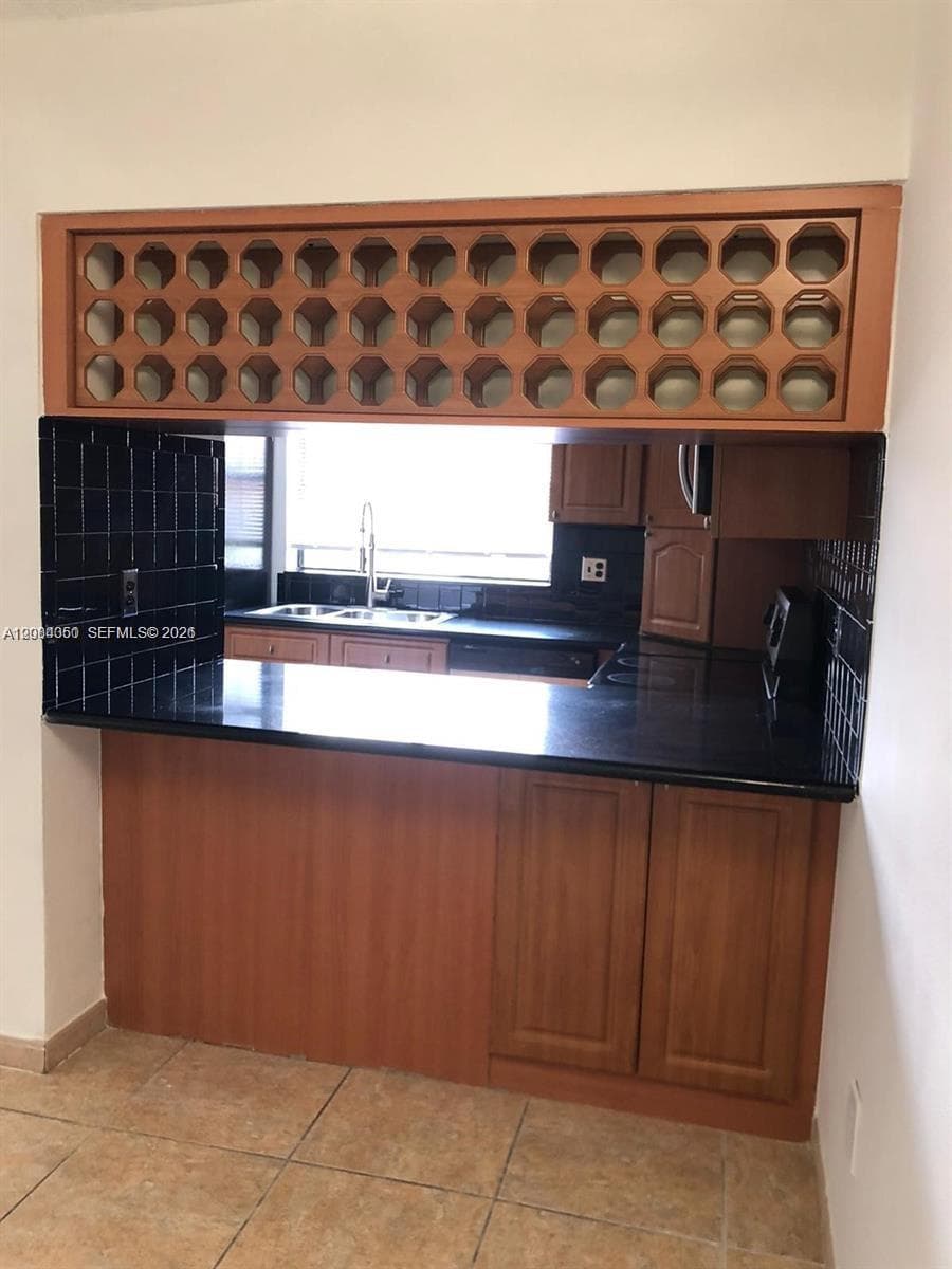 6575 W 24th Ct # 3-14, Hialeah, FL 33016 photo 10