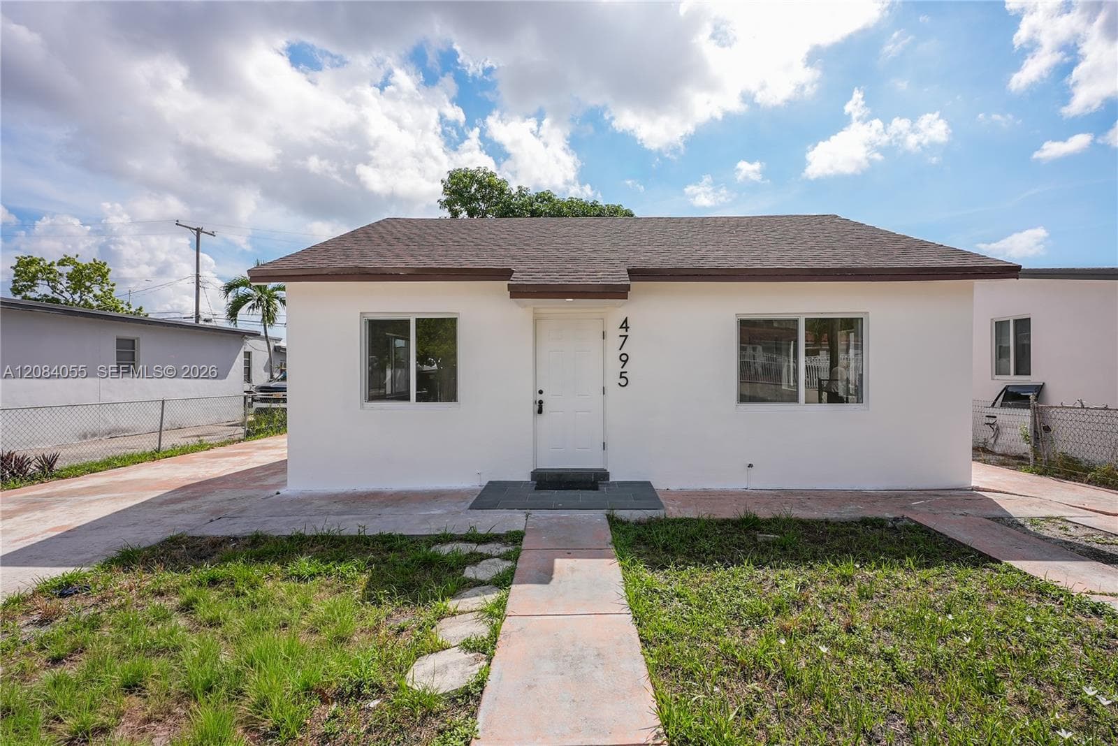 4795 E 8th Ct, Hialeah, FL 33013 photo 2