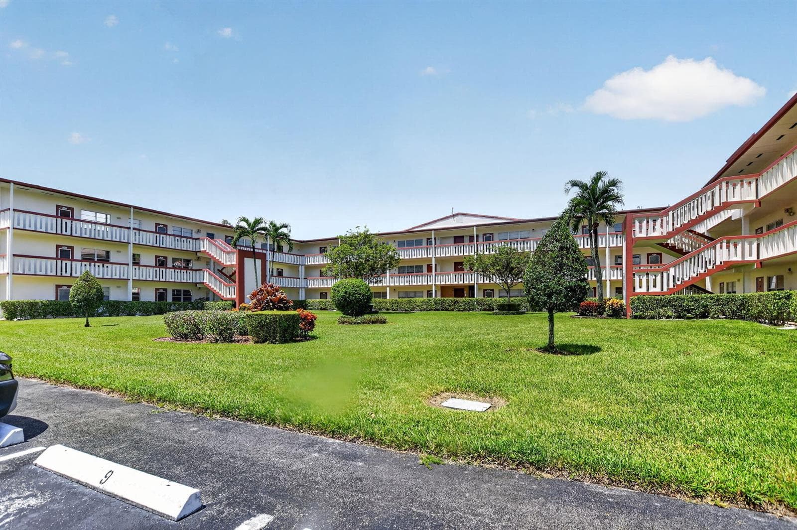 270 Brighton G, Boca Raton, FL 33434 photo 2