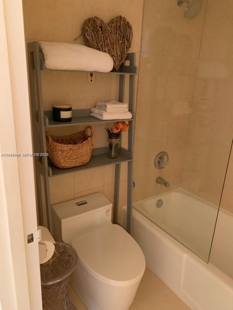 2899 SW Collins Ave # 1016, Miami Beach, FL 33140 photo 9