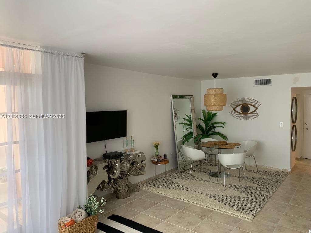 2899 SW Collins Ave # 1016, Miami Beach, FL 33140 photo 11