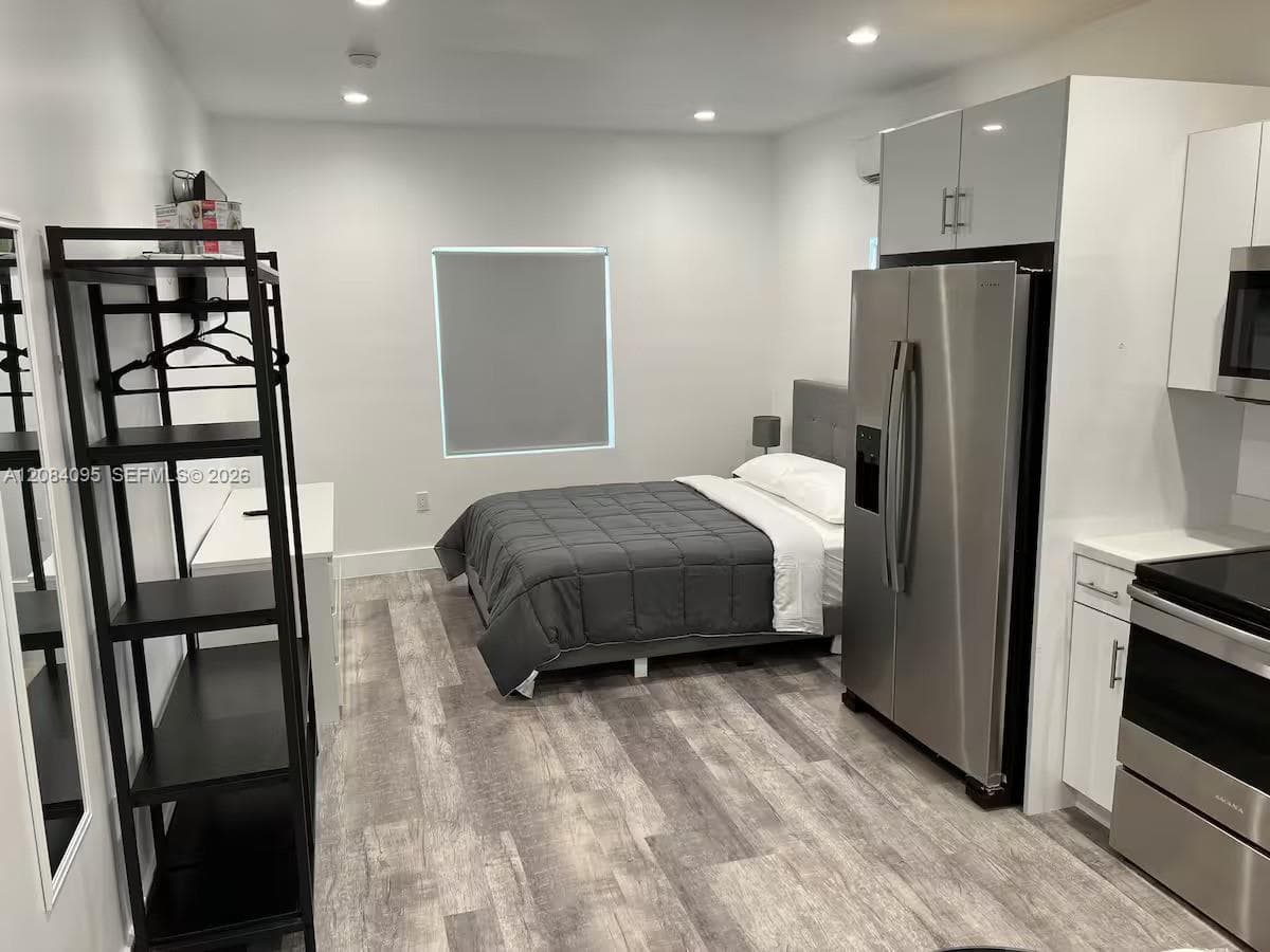 2285 NW 2nd St # 5, Miami, FL 33125 photo 6