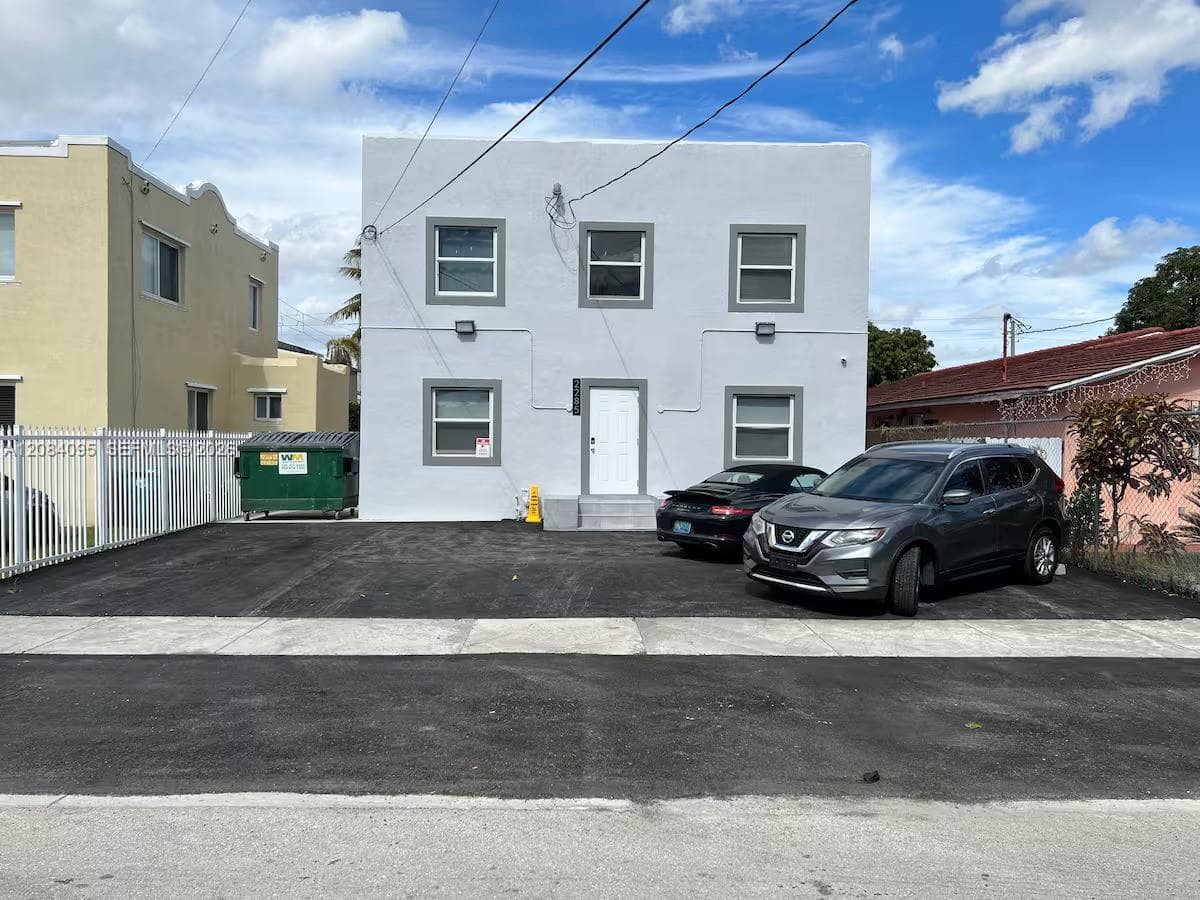 2285 NW 2nd St # 5, Miami, FL 33125 photo 7