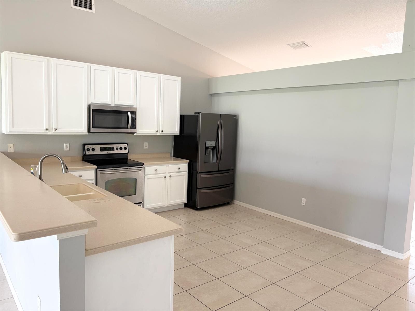 2182 SW IDAHO Lane, Port St. Lucie, FL 34953 photo 5
