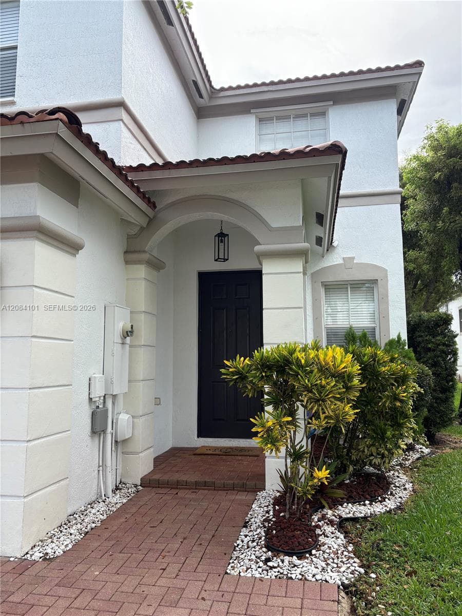 8108 NW 108th Ct, Doral, FL 33178 photo 4