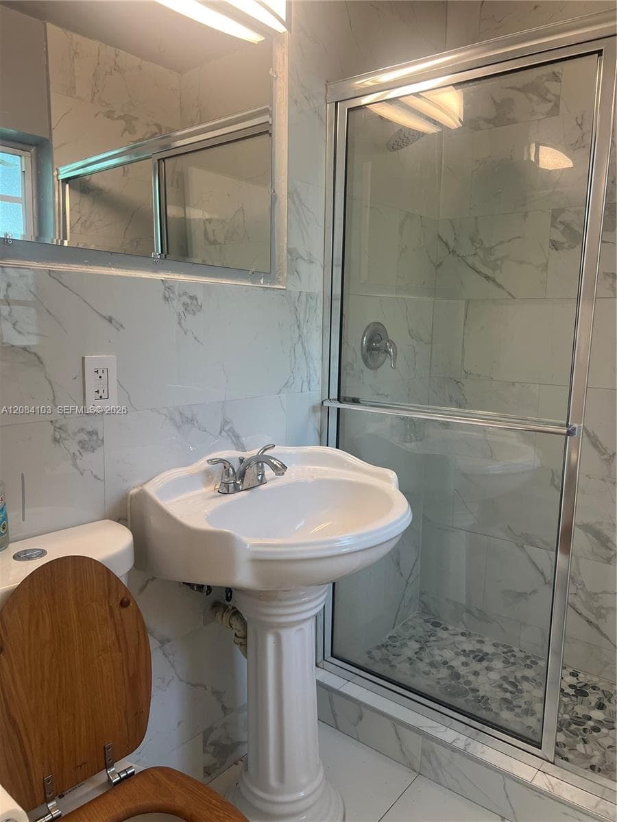 445-47 NE 69th St # 447, Miami, FL 33138 photo 12